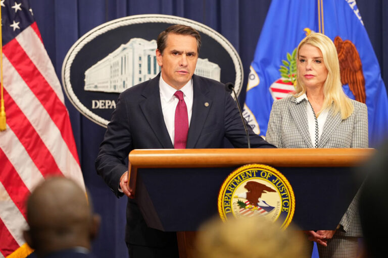 Libera Departamento de Justicia parte de los Archivos de Jeffrey Epstein