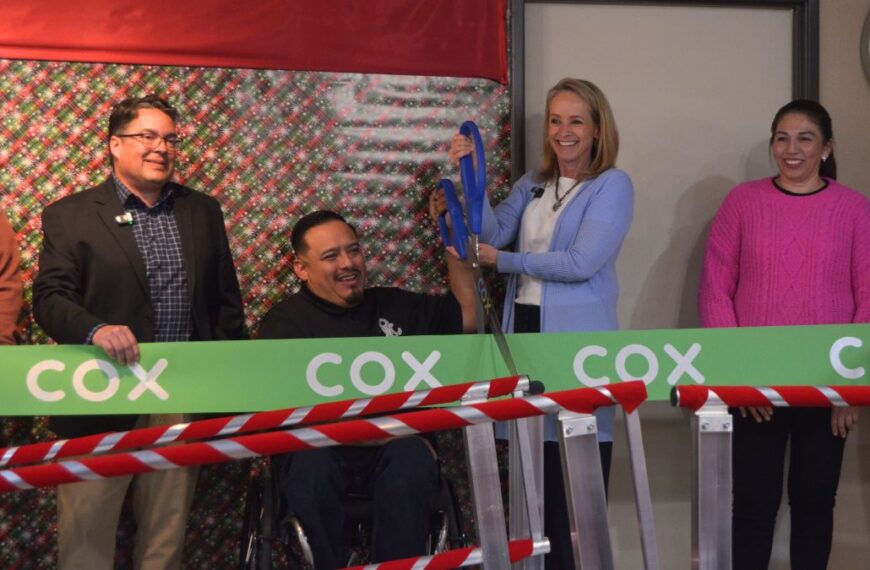 Abuelitos se conectan: Inauguran laboratorio en Casa de Primavera