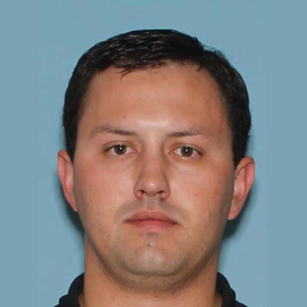 Sentencian a ex representante falsificador