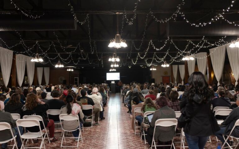 Se blindan contra ICE: Entrenan a voluntarios en Arizona