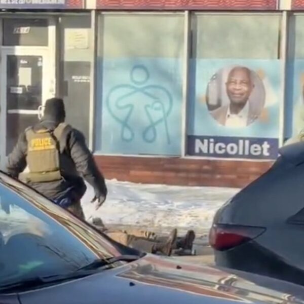 Otro ciudadano americano asesinado en Minneapolis por tiroteo de agentes de ICE