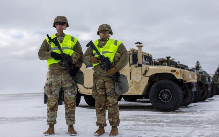 Guardia Nacional de Minnesota, lista para desplegarse en las calles