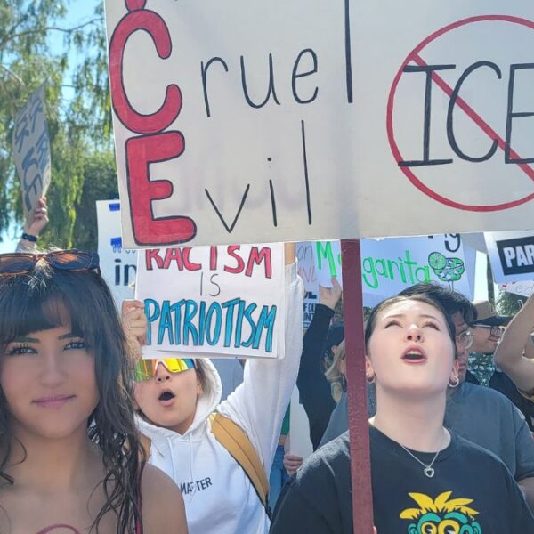 Paro nacional en AZ: Exigen alto a violencia de ICE