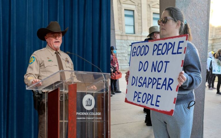 Crece tensión migratoria: Sheriff se contradice y aumentan protestas