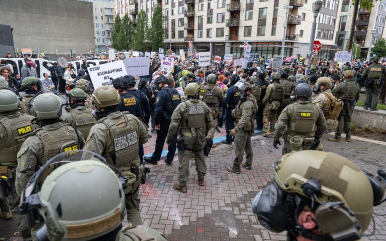 Buscan acuerdo para desescalar tensión por ICE en Minnesota