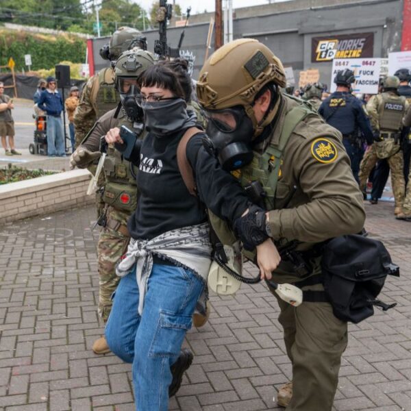 ‘Estamos en una guerra civil’: People First Project se refuerza contra ICE