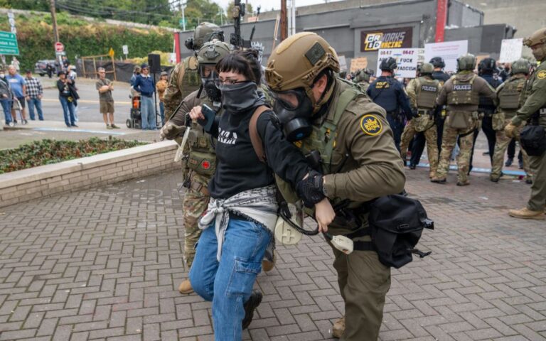 ‘Estamos en una guerra civil’: People First Project se refuerza contra ICE