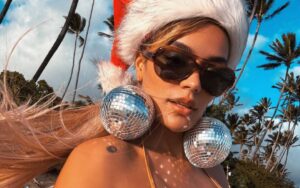 Karol G paga la cuenta de todos en su restaurante en Medellín