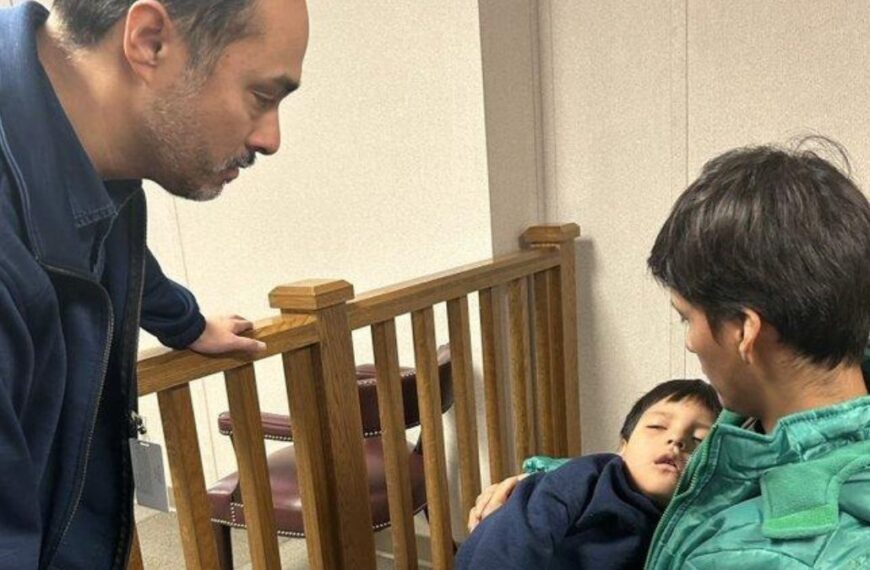 Juez ordena liberar a Liam y su padre: ‘ICE traumatiza a niños’