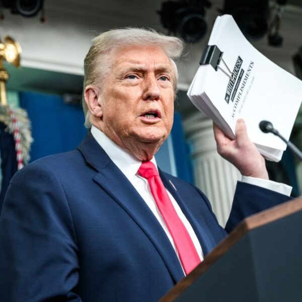 Trump anuncia acuerdo y retira la amenaza a Europa por Groenlandia