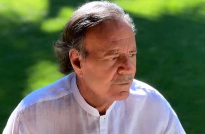 Julio Iglesias publica mensaje de las extrabajadoras que lo acusan