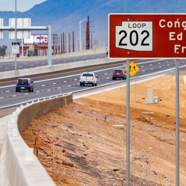 Intentan mejorar la vialidad en el Valle con proyectos para aliviar la congestión