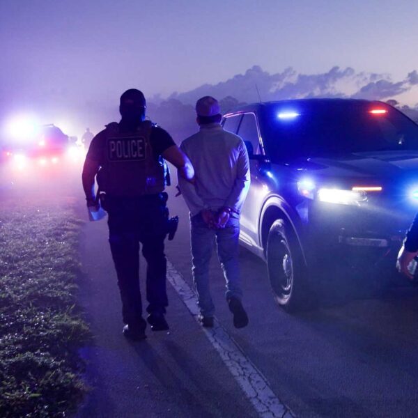 Trump amenaza con la Ley de Insurrección en Minneapolis tras un segundo tiroteo del ICE