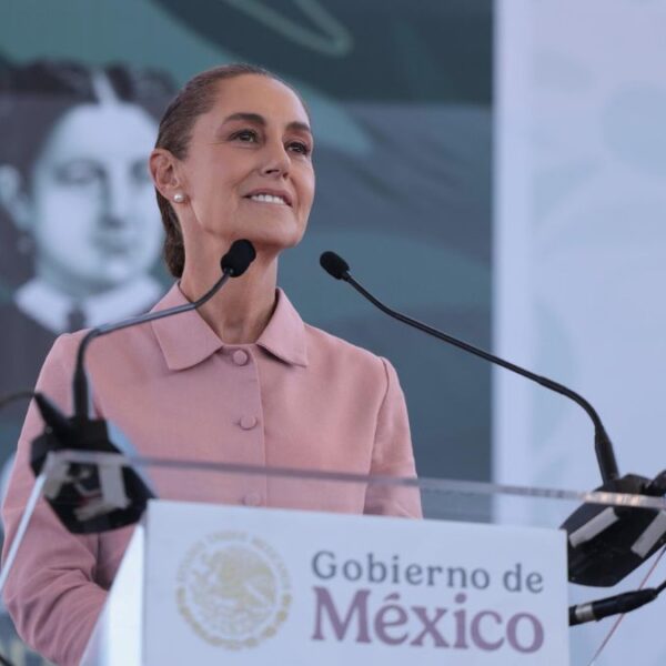 Claudia Sheinbaum defiende suministro de petróleo para Cuba