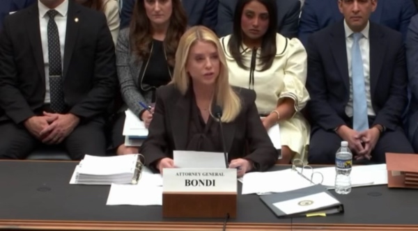 Acalorada comparecencia de Pam Bondi sobre el caso Epstein ante el Congreso