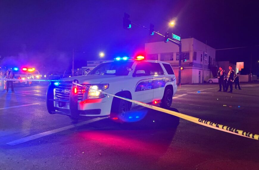 Viven policías violenta jornada en Phoenix