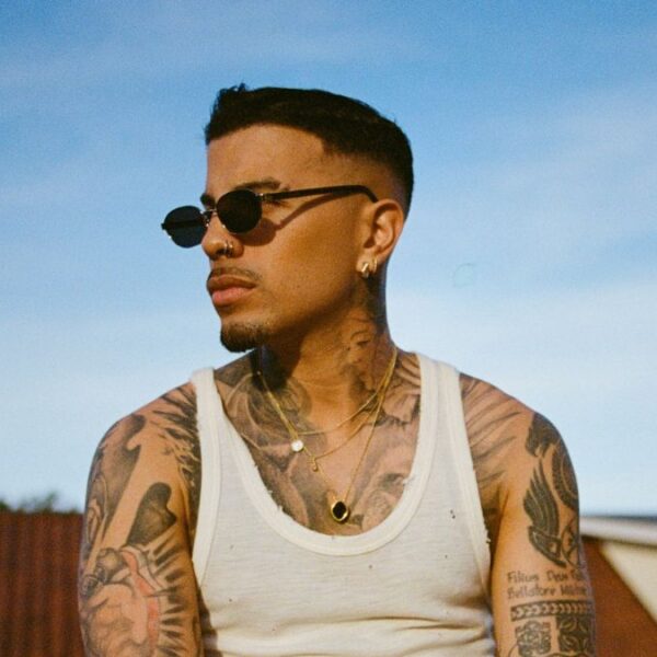 De la música al cine: Rauw Alejandro en “Viva La Madness”