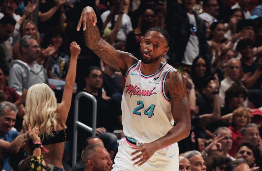 Phoenix Suns contrata a Haywood Highsmith