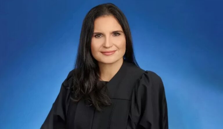 Bloquean informe de fiscal Jack Smith en caso criminal de Donald Trump