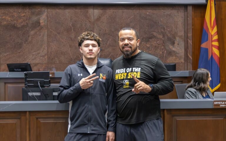 Orgullo de Maryvale: Honran a Ace Stubbs por récord de 100 puntos