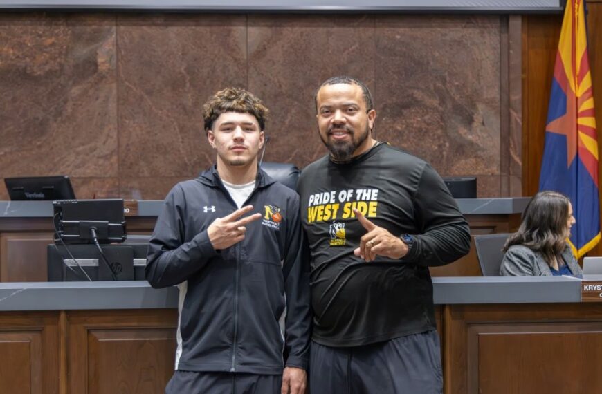 Orgullo de Maryvale: Honran a Ace Stubbs por récord de 100 puntos