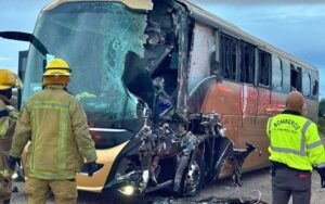 Accidente mortal en Sonora deja 5 muertos y 25 heridos