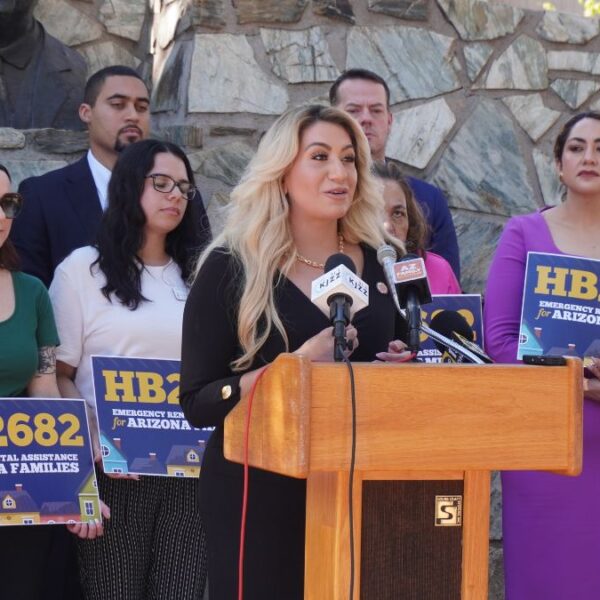 Buscan crear fondo en Arizona para ayudar con las rentas