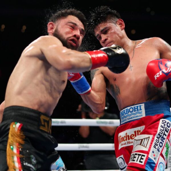 ¡Doble campeón! ‘Vaquero’ noquea a ‘Sugar’ en Arizona