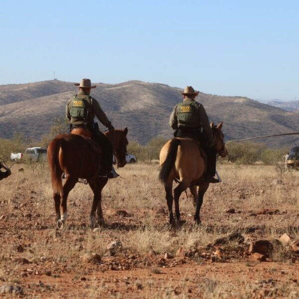 ‘Ya no podía caminar’: pollero abandona a inmigrante en el desierto