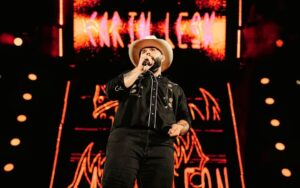 Arranca ‘La Cura Fest’: Carín León hace rugir a Hermosillo