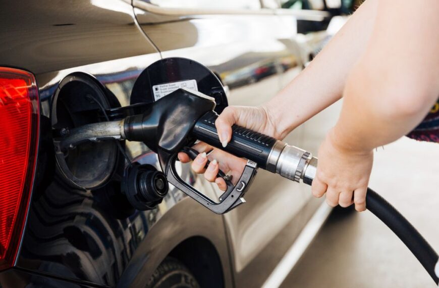 Alerta en Phoenix: Aumenta precio de gasolina por guerra