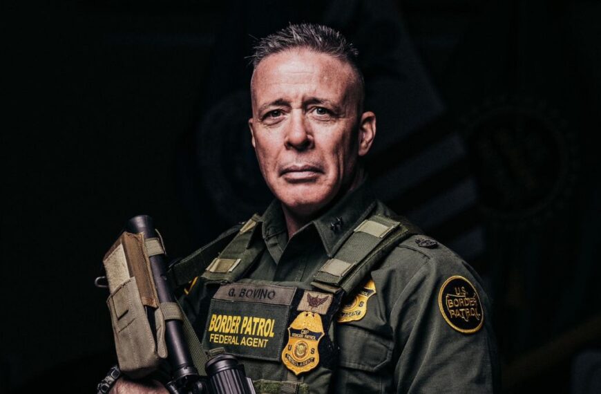 Gregory Bovino, polémico jefe migratorio de Trump se retira