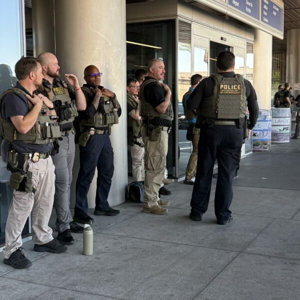 ICE en aeropuertos, una medida autoritaria: legislador