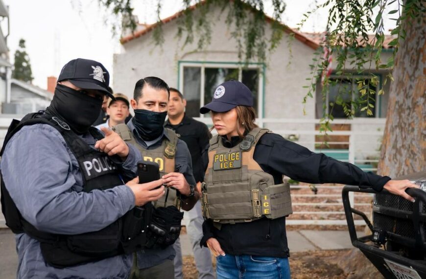 ‘Un desastre’: senadores destrozan a Kristi Noem por crisis en DHS