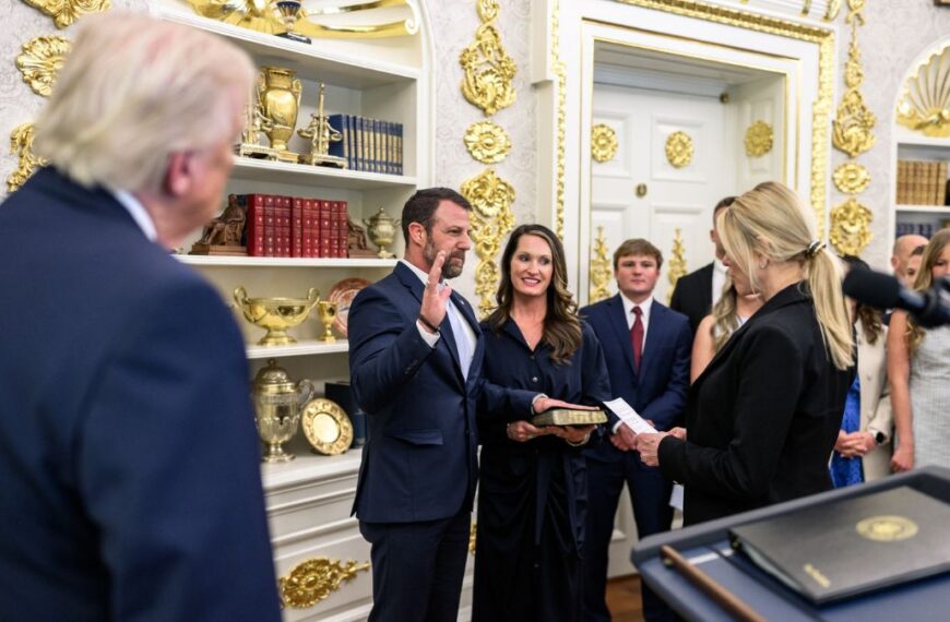 Mullin asume el Departamento de Seguridad Nacional