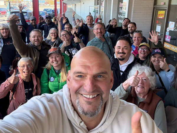 Senado rechaza limitar a Donald Trump en guerra con Irán