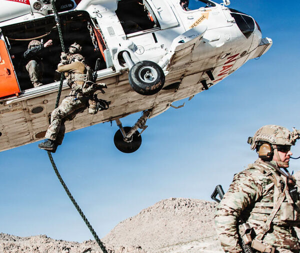 Envío de tropas a Medio Oriente aumenta temor de posible incursión terrestre en guerra con Irán