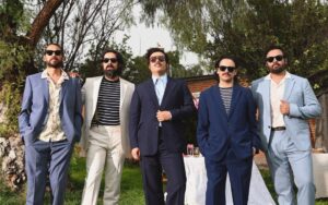 Enjambre estrena ‘Daños Luz’, su álbum más íntimo y rockero