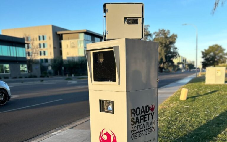 Fotomultas en Phoenix: empiezan a emitir sanciones reales