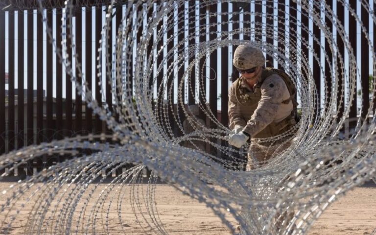 Republicanos de AZ aprueban firme paquete de leyes fronterizas