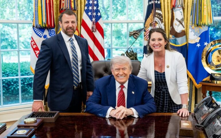 Seguridad Nacional: Acusan a Mullin de llegar sin méritos