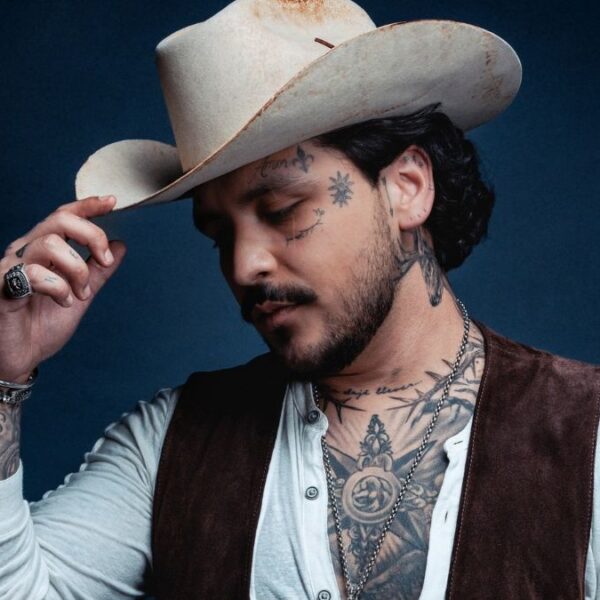 Nodal estrena ‘Incompatibles’ en plena polémica con Cazzu