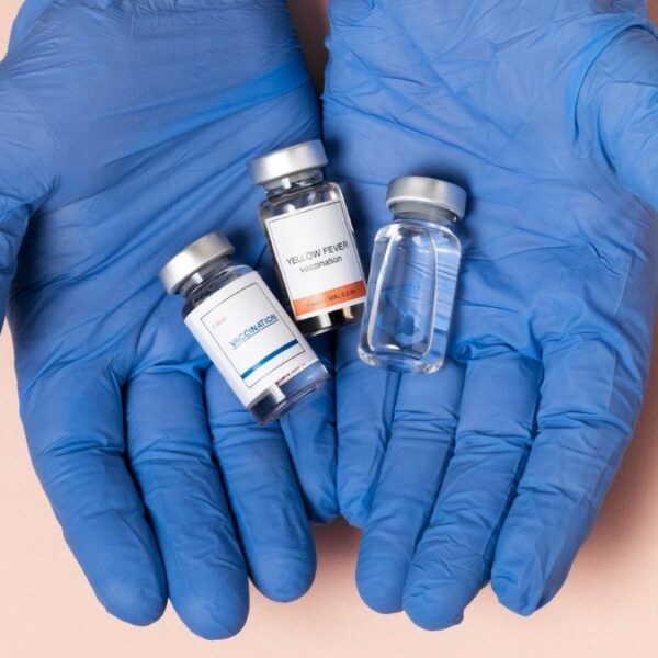 Juez bloquea cambios de Kennedy al calendario de vacunación infantil 