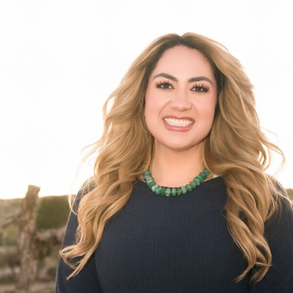 Consuelo Hernández gana juicio y se mantiene en boleta de AZ