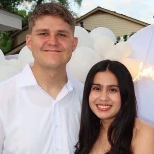 ‘Hicimos todo bien’: ICE arresta a esposa de sargento 