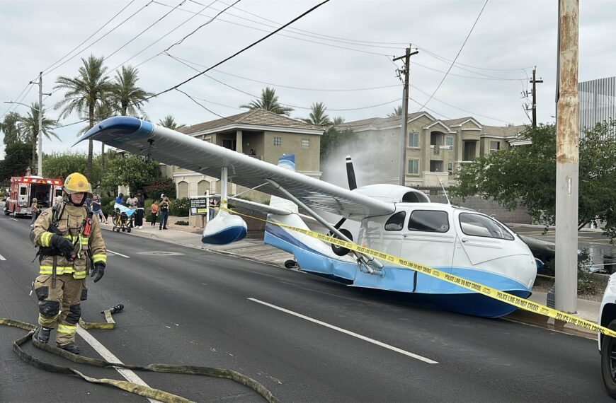 Avioneta cae en plenas calles del centro de Phoenix