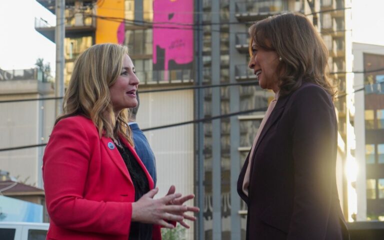 ‘Trump teme a votantes’: Kamala Harris moviliza a Phoenix