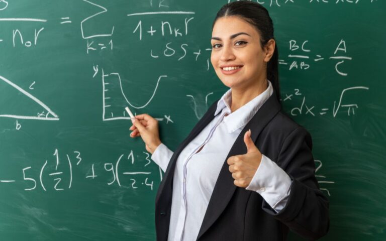 Excelencia educativa: 15 finalistas a Maestro del Año 2027