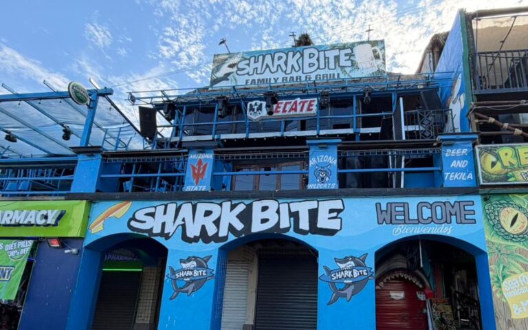 Tragedia en Peñasco: Muere joven de Tucson al caer de segundo piso