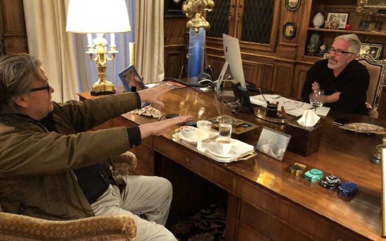 Suprema Corte permite desestimar condena de Steve Bannon